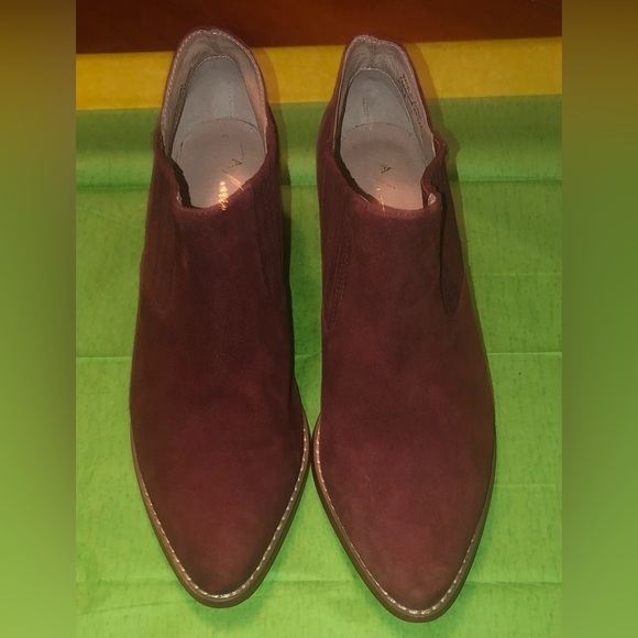 Anthropologie Shoes - Anthropologie Marion Burgundy Ankle Boots Woman’s size 8
